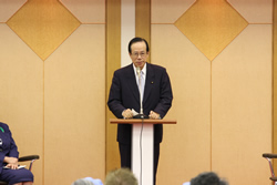 低炭素社会の実現を呼びかける福田総理
